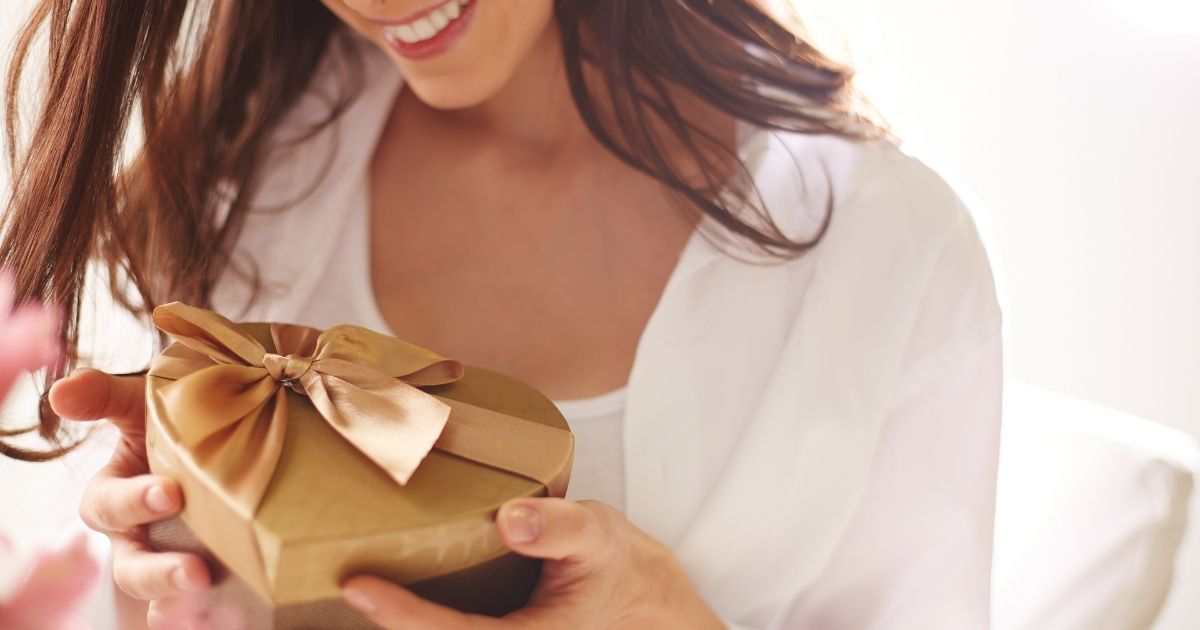gift card in shape center